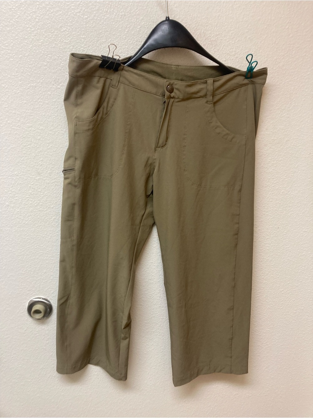PATAGONIA Women’s Cropped Hiking Pants (12)